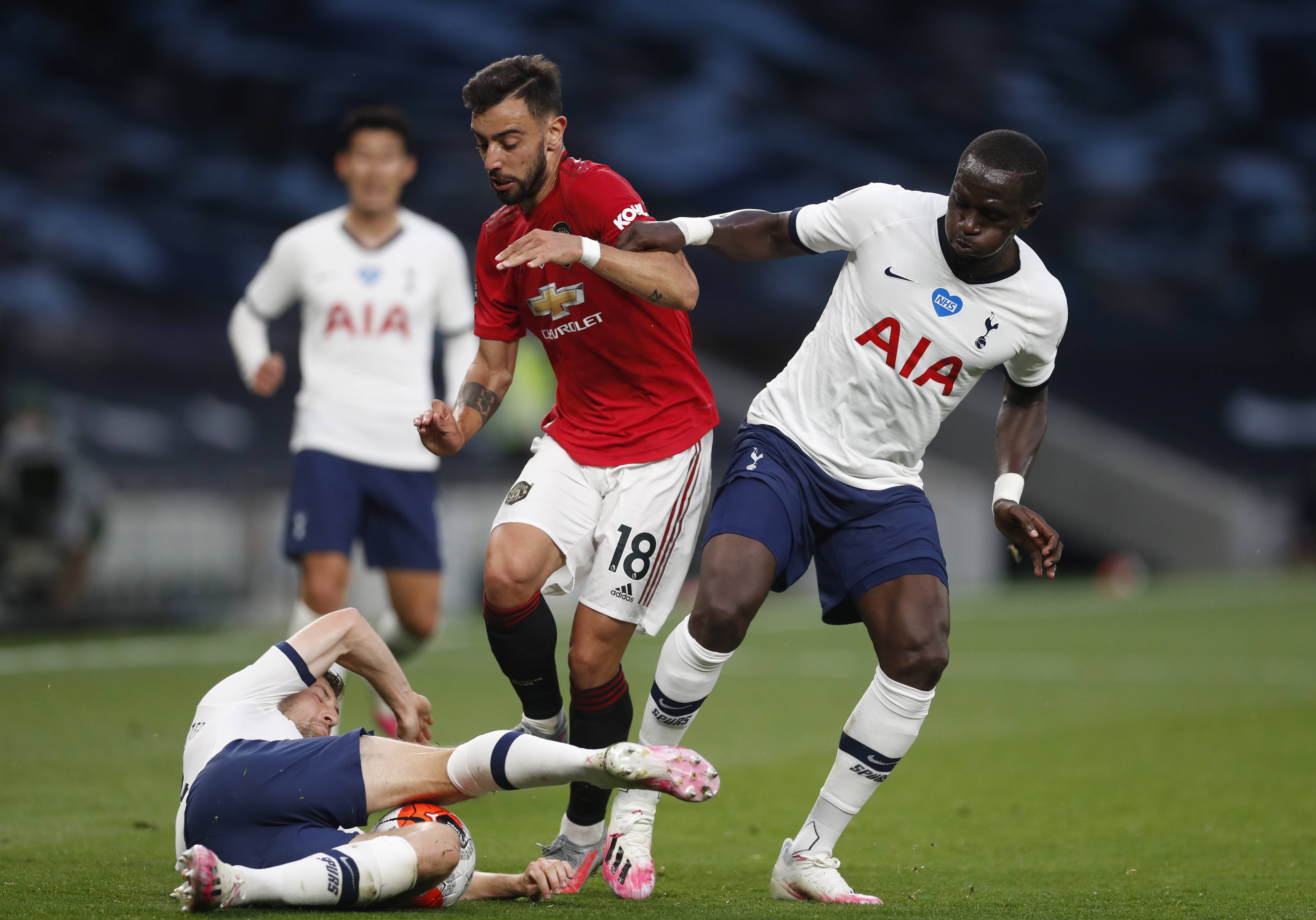 场的传球选 场的传球选